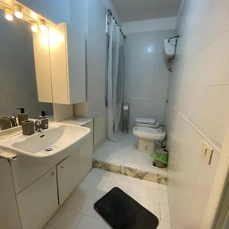 Elena House 아파트