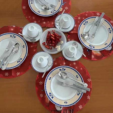 Elena House 아파트