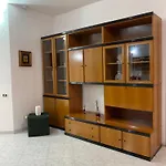 Elena House Daire